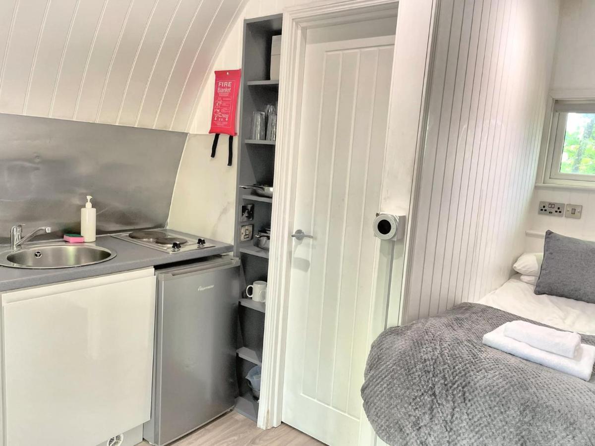 The Pod-Hot Tub-Woodland Lodges-St Clears-Carmarthen Bagian luar foto